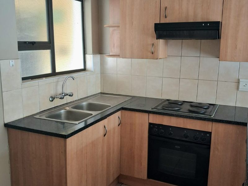 2  Bedroom Apartment To Rent in Halfway House, Midrand - Photo 2