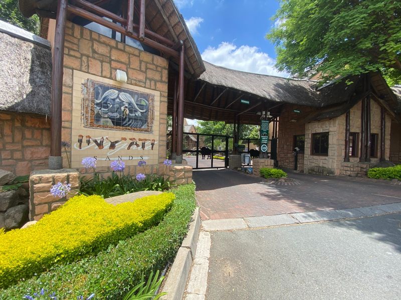 Tranquil Two Bedroom Garden Apartment in Inyati Sands , 17 Leslie Avenue Douglasdale  Ext104 Gauteng - Photo 2