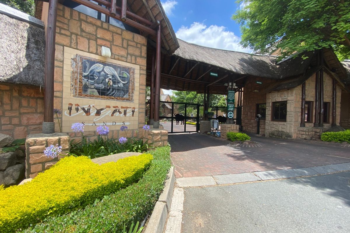 Tranquil Two Bedroom Garden Apartment in Inyati Sands , 17 Leslie Avenue Douglasdale  Ext104 Gauteng - Photo 2