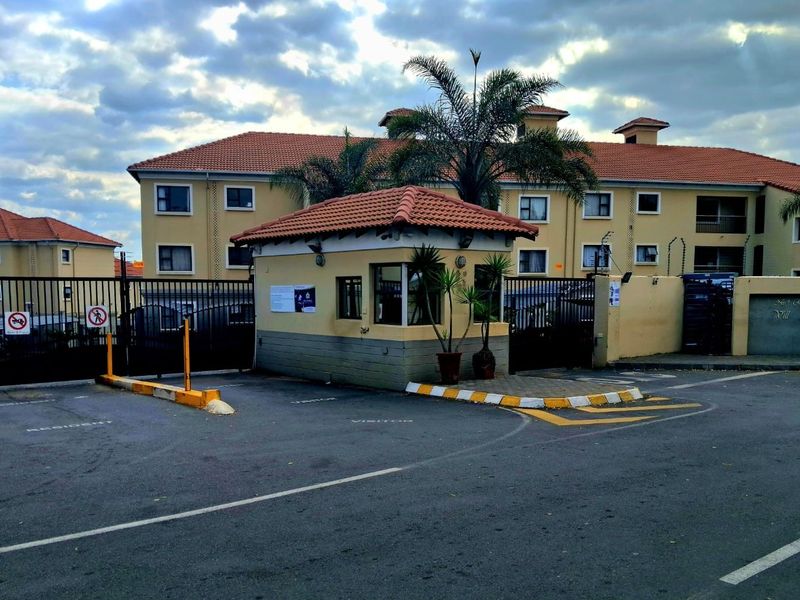 Studio / Bachelor Apartment To Rent in Halfway House, Midrand - Photo 1