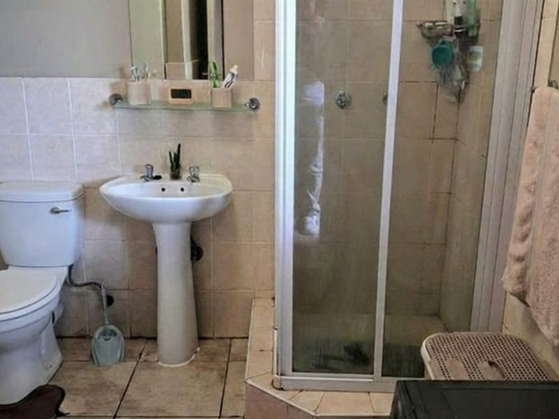 Studio / Bachelor Apartment To Rent in Halfway House, Midrand - Photo 7