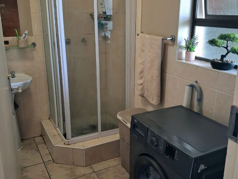 Studio / Bachelor Apartment To Rent in Halfway House, Midrand - Photo 6