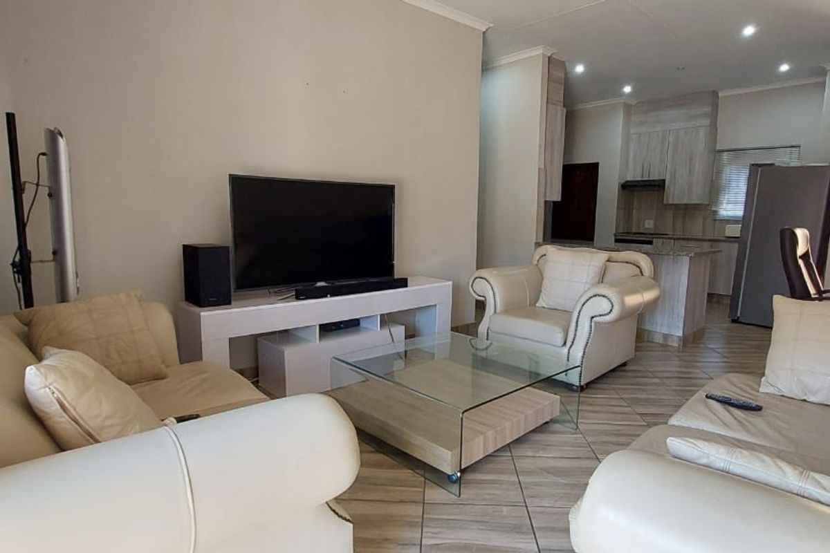 Morden 3-Bedroom Home in Pretoria North - Photo 5