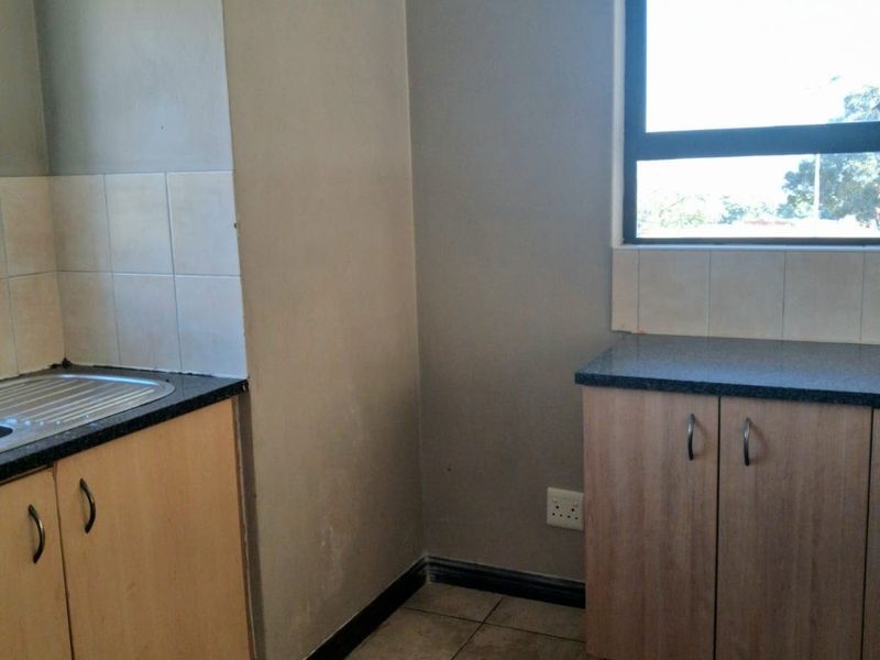 1 Bedroom Apartment to Rent in Halfway House, Midrand - Photo 3