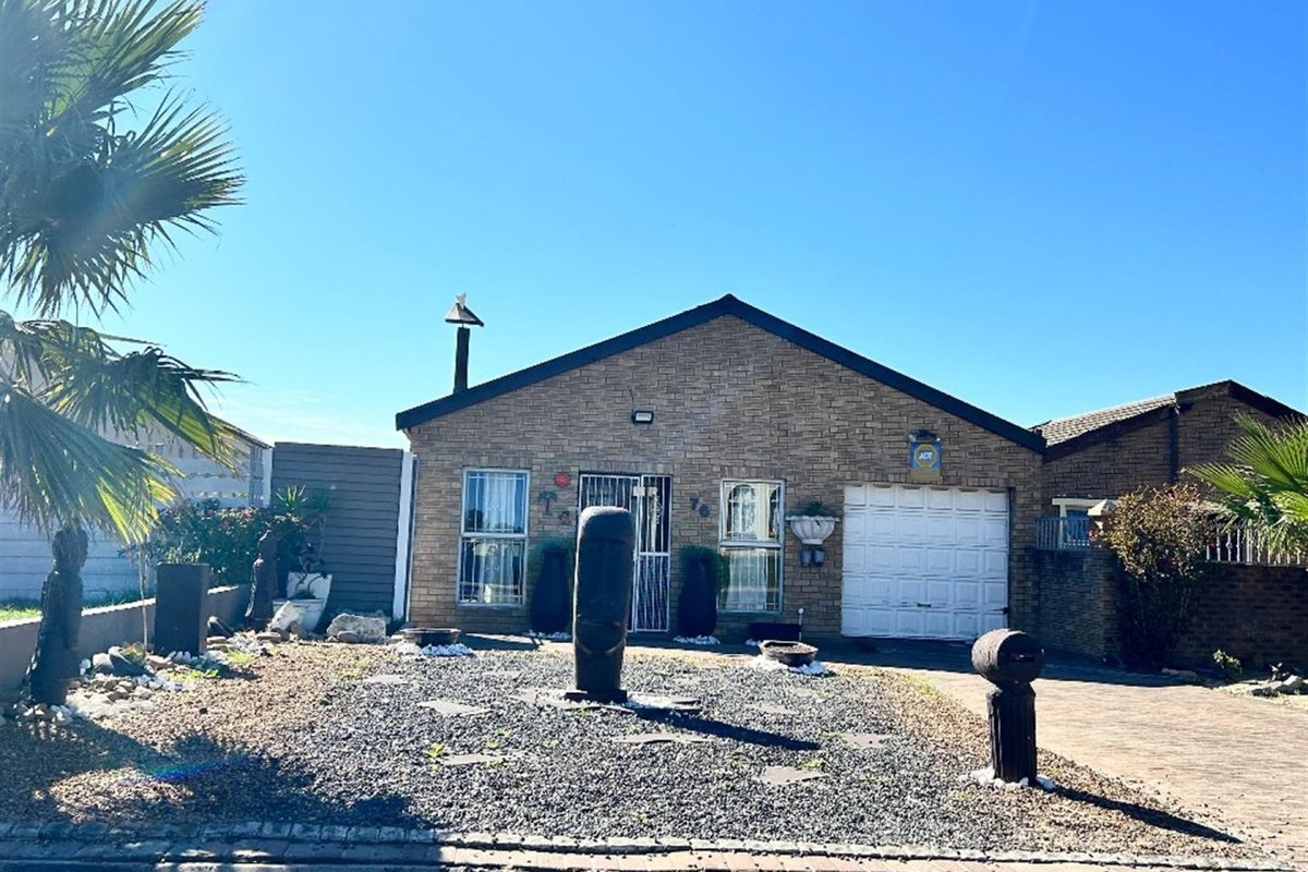 House For Sale in Scottsdene, Kraaifontein - Photo 2