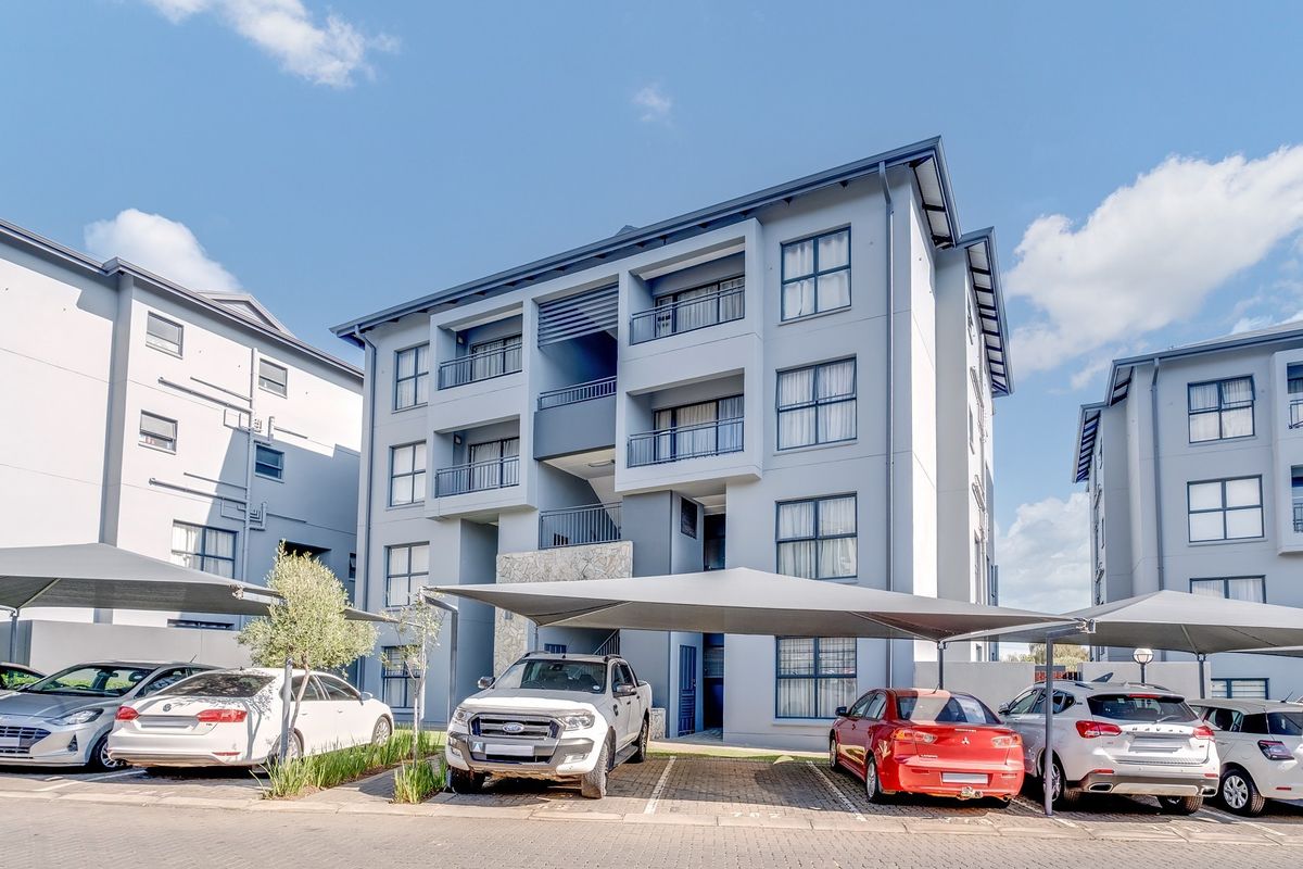 Stunning Townhouse For Sale in Modderfontein, Edenvale - Photo 3