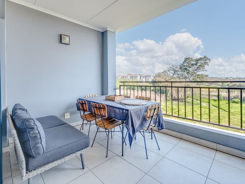 Stunning Townhouse For Sale in Modderfontein, Edenvale - Photo 2