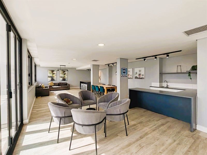 No Transfer Duty, Income Investment Apartments For Sale in Woodstock, Cape Town - Photo 9