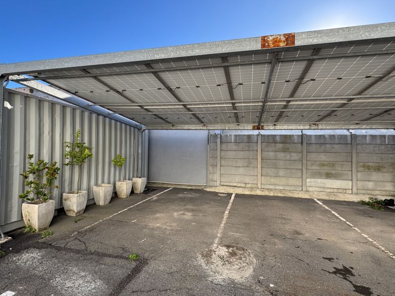 Neat and Secure Warehouse Property  To Let in Paarden Eiland, Cape Town - Photo 7