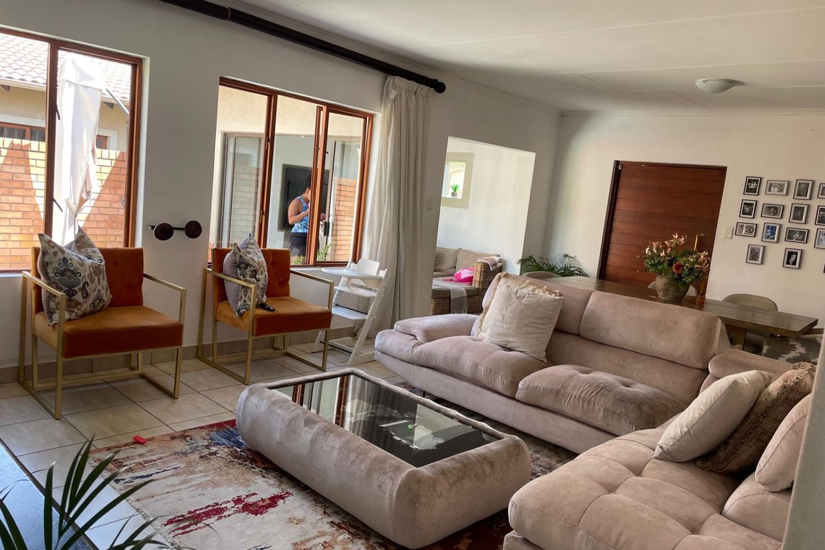 House To Rent in Noordwyk, Midrand - Photo 2