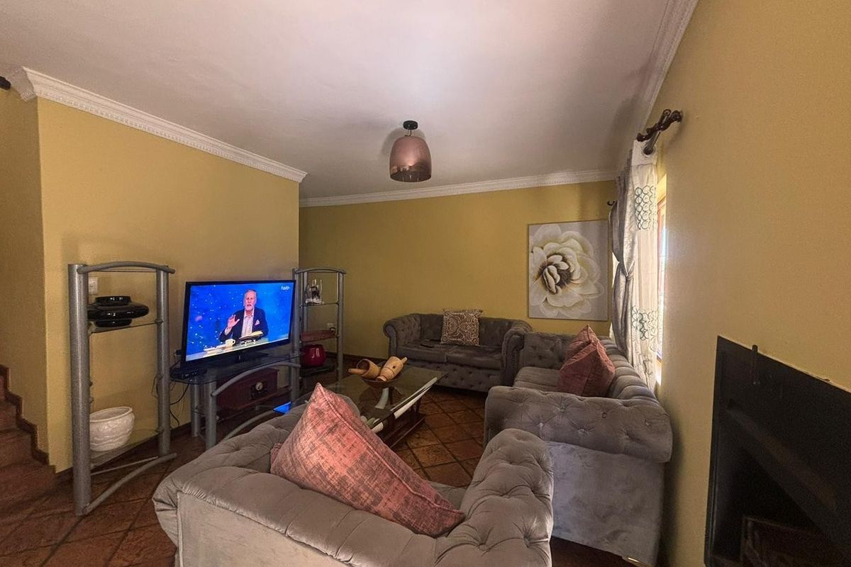 House For Sale in Faerie Glen, Pretoria - Photo 5