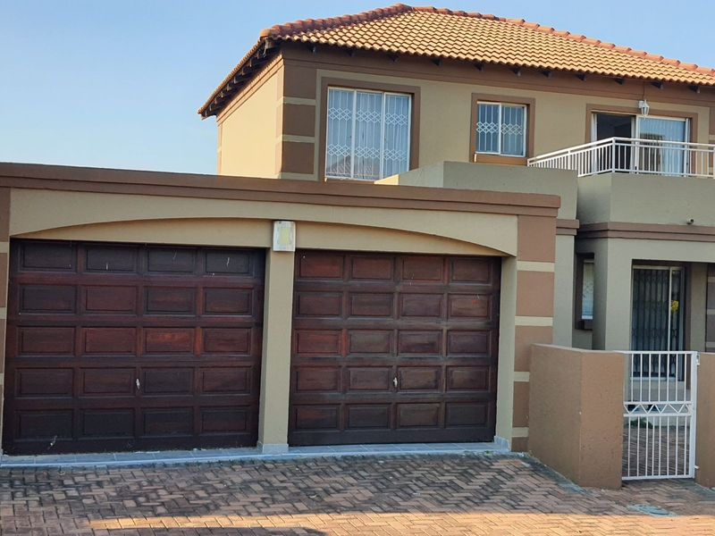3 Bedroom ,2-bathroom house available for rent - Photo 1
