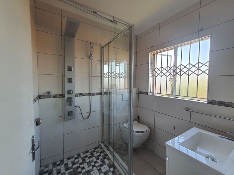 3 Bedroom ,2-bathroom house available for rent - Photo 7
