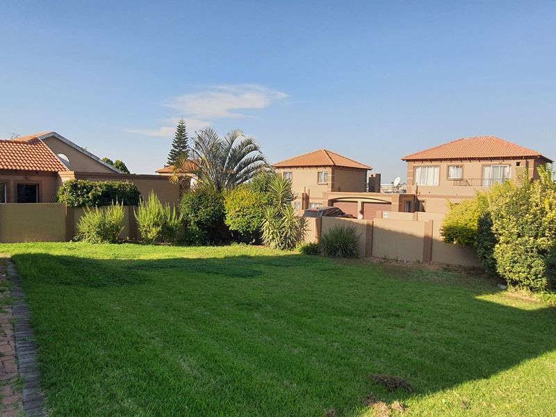 3 Bedroom ,2-bathroom house available for rent - Photo 10