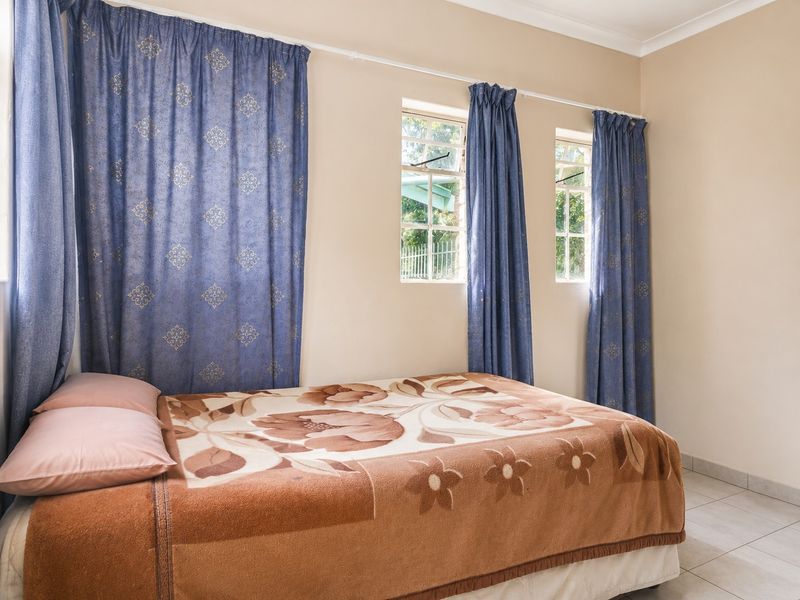 A Blank Canvas with Exceptional Potential - Plus a Newly Renovated 2-Bedroom Flatlet - Photo 9