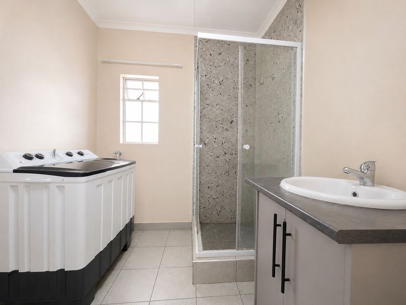 A Blank Canvas with Exceptional Potential - Plus a Newly Renovated 2-Bedroom Flatlet - Photo 8