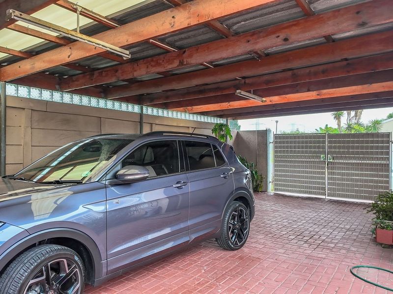 House For Sale in Glenwood, Goodwood - Photo 1