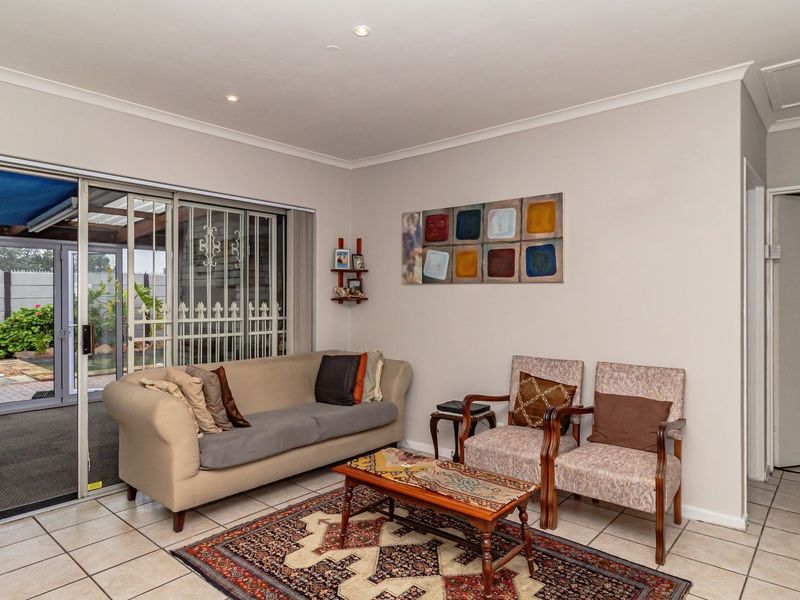 House For Sale in Glenwood, Goodwood - Photo 9