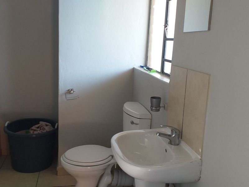 2 Bedroom ,2 Bath apartment for rent in Halfway house - Photo 7