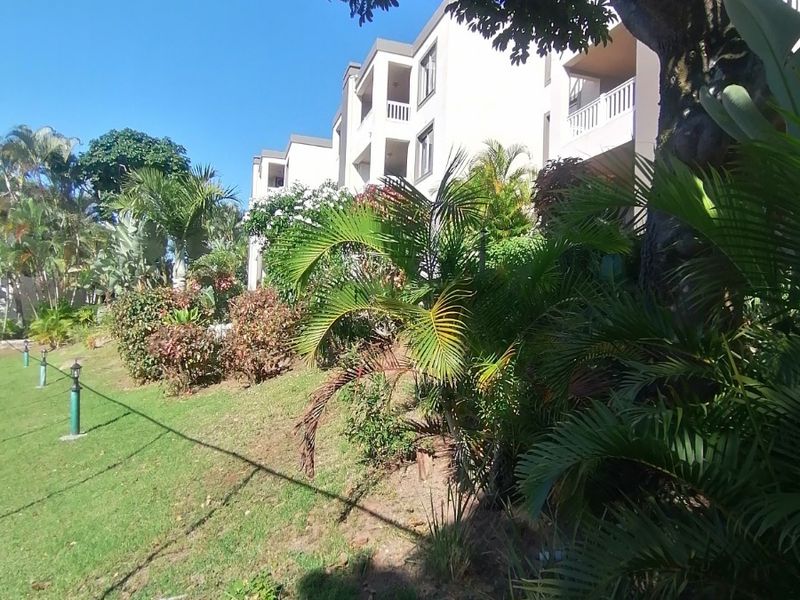 Uvongo Beach. 2 bed apartment in sought after complex - Photo 9