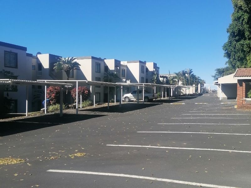 Uvongo Beach. 2 bed apartment in sought after complex - Photo 4