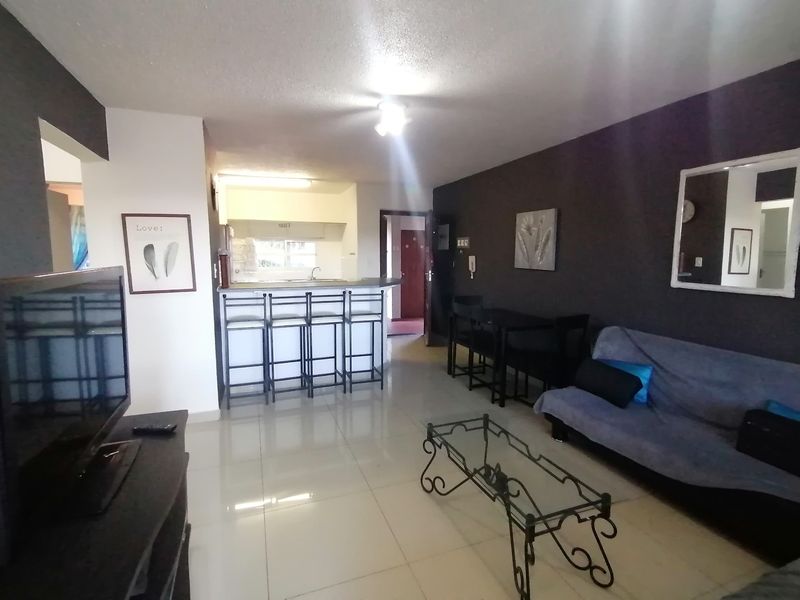 Uvongo Beach. 2 bed apartment in sought after complex - Photo 4