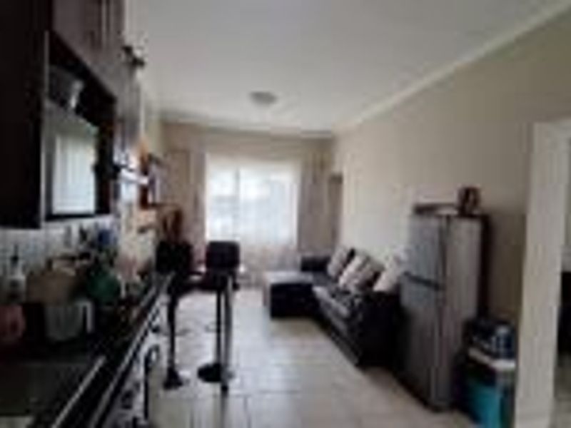 Comfortable 3 Bedroom Apartment for Sale in Rynfield AH, Benoni - Photo 3