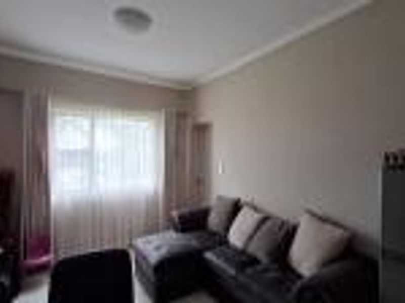Comfortable 3 Bedroom Apartment for Sale in Rynfield AH, Benoni - Photo 5