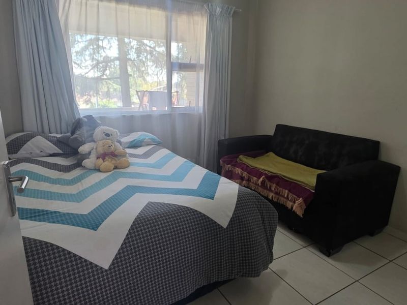 Comfortable 3 Bedroom Apartment for Sale in Rynfield AH, Benoni - Photo 8