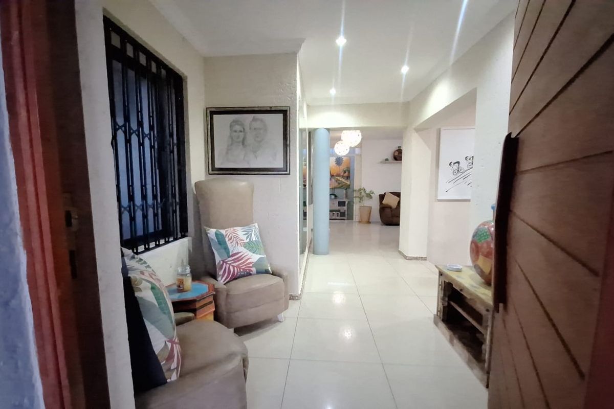 House For Sale in Birchleigh, Kempton Park - Photo 3