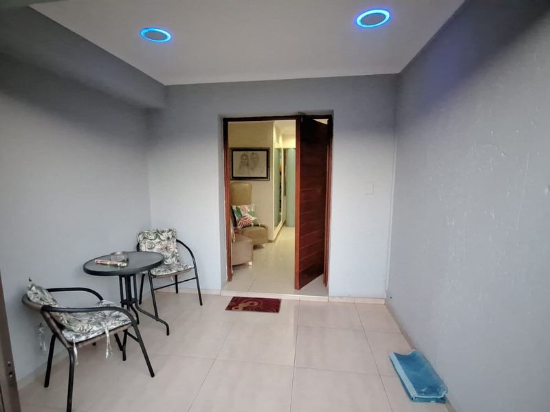 House For Sale in Birchleigh, Kempton Park - Photo 2