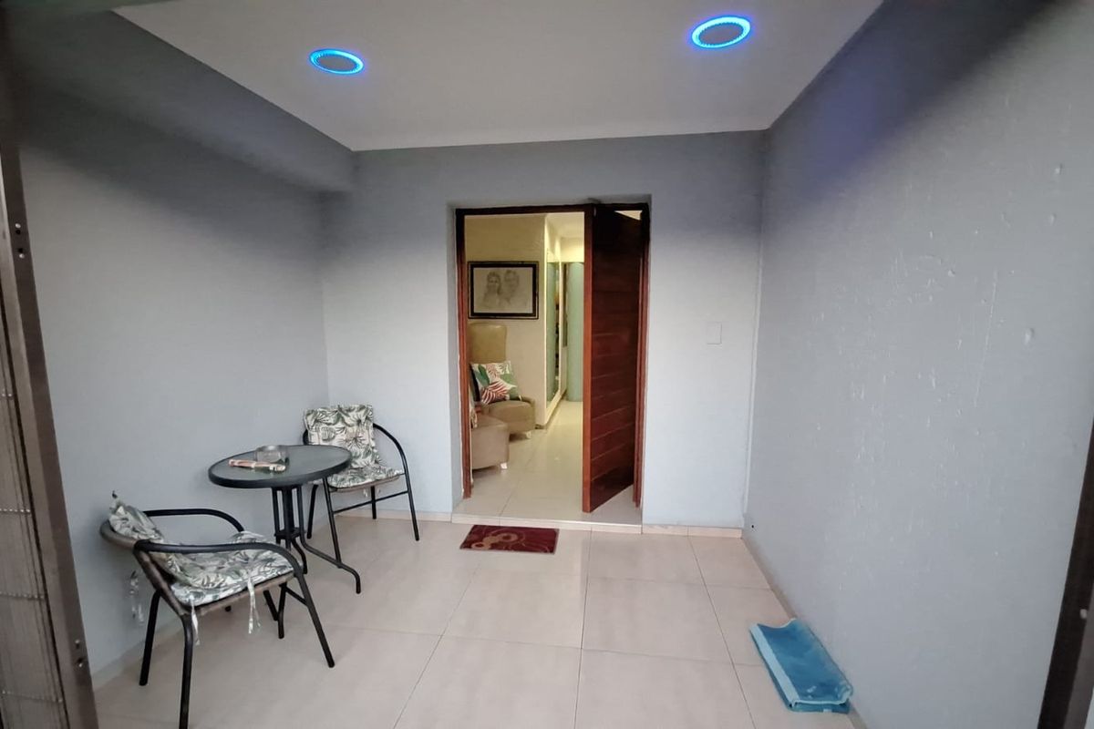 House For Sale in Birchleigh, Kempton Park - Photo 2