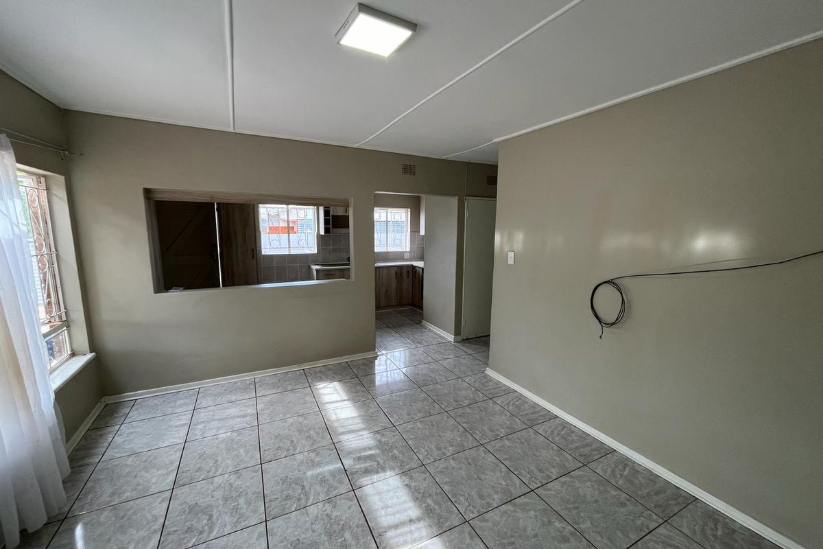 Unlock Dual-Income Potential: The Ultimate Savvy Investor’s Dream in South Ridge, Kimberley - Photo 4