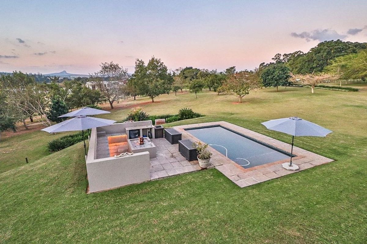 Luxury Home Rental on Yaverland Estate - Photo 2