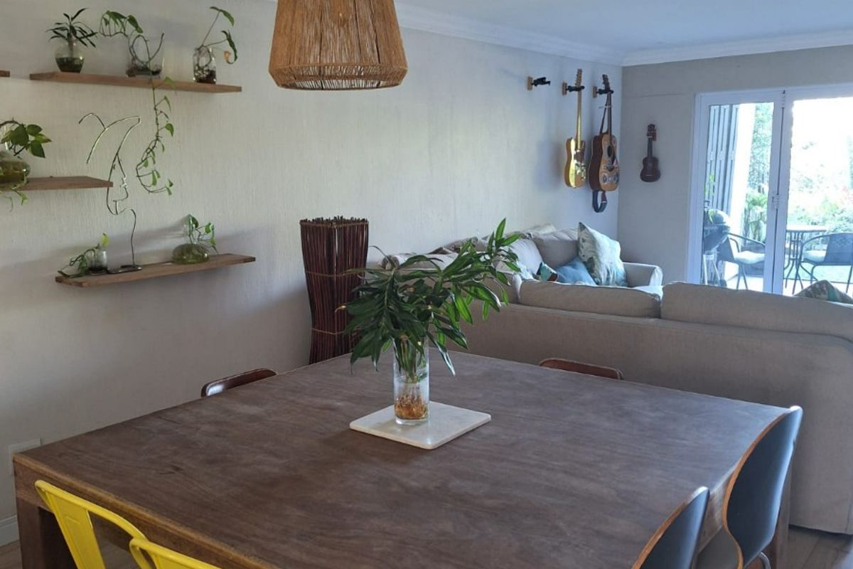 Beautiful Townhouse For Sale in Umdloti Beach, Umdloti, KwaZulu Natal - Photo 2