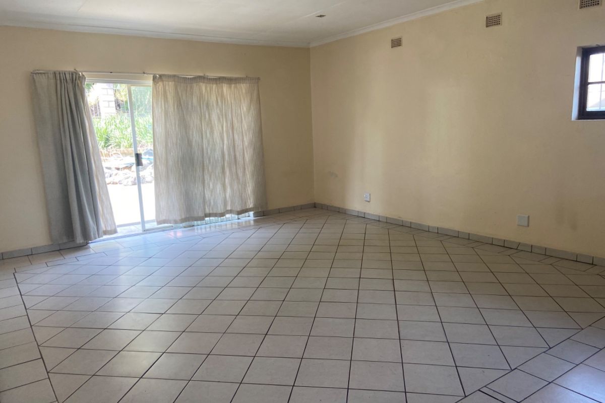 Cottage To Rent in Athlone Park, Amanzimtoti, KwaZulu Natal - Photo 4