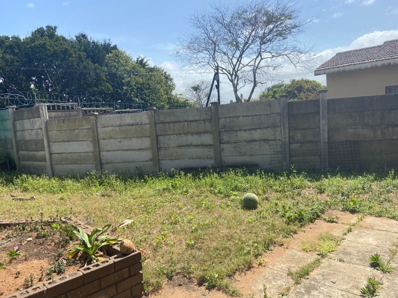 Cottage To Rent in Athlone Park, Amanzimtoti, KwaZulu Natal - Photo 9