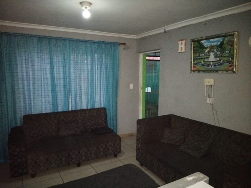 3 Bedroom house for sale in Eastridge Mitchells Plain - Photo 6