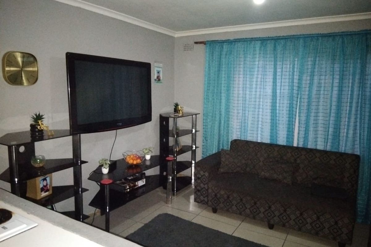 3 Bedroom house for sale in Eastridge Mitchells Plain - Photo 5