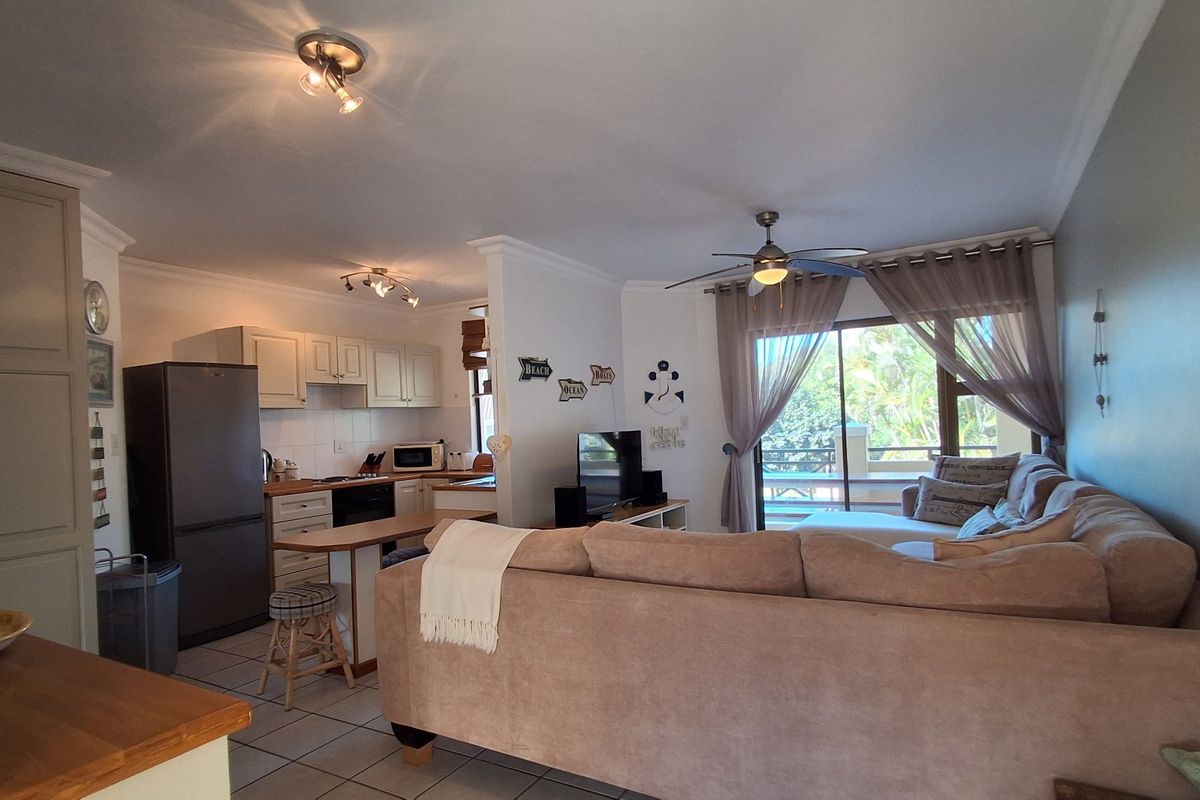 Modern beachfront apartment in prime Shelly Beach location - Photo 4