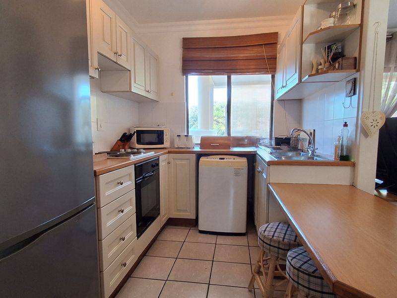 Modern beachfront apartment in prime Shelly Beach location - Photo 7