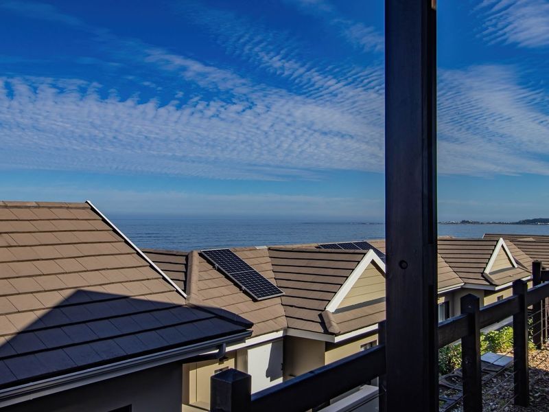 Apartment For Sale in Brenton on Sea - Photo 2