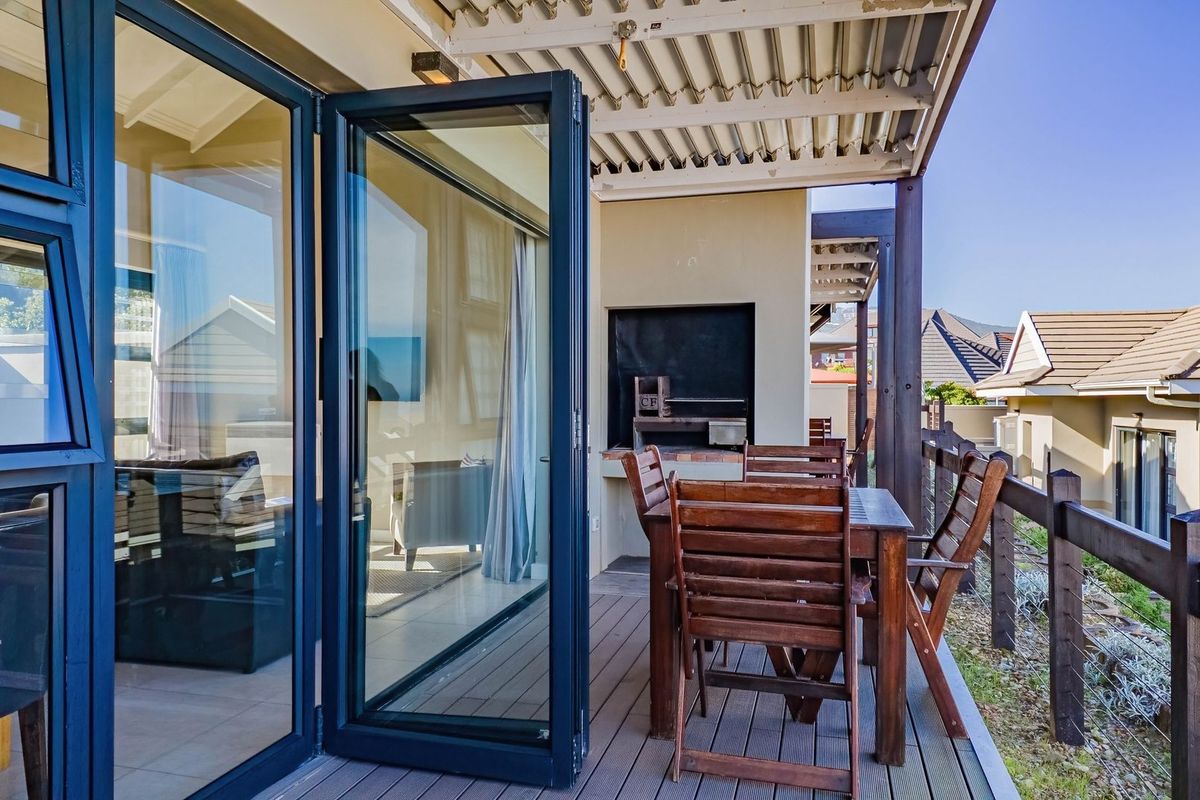 Apartment For Sale in Brenton on Sea - Photo 5