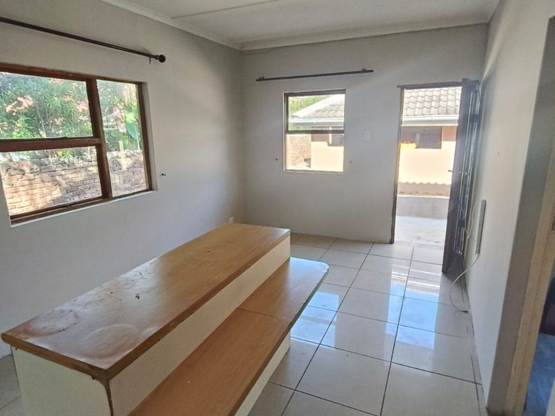 Beacon Bay - 2 Bedroom flat for rent - Photo 8