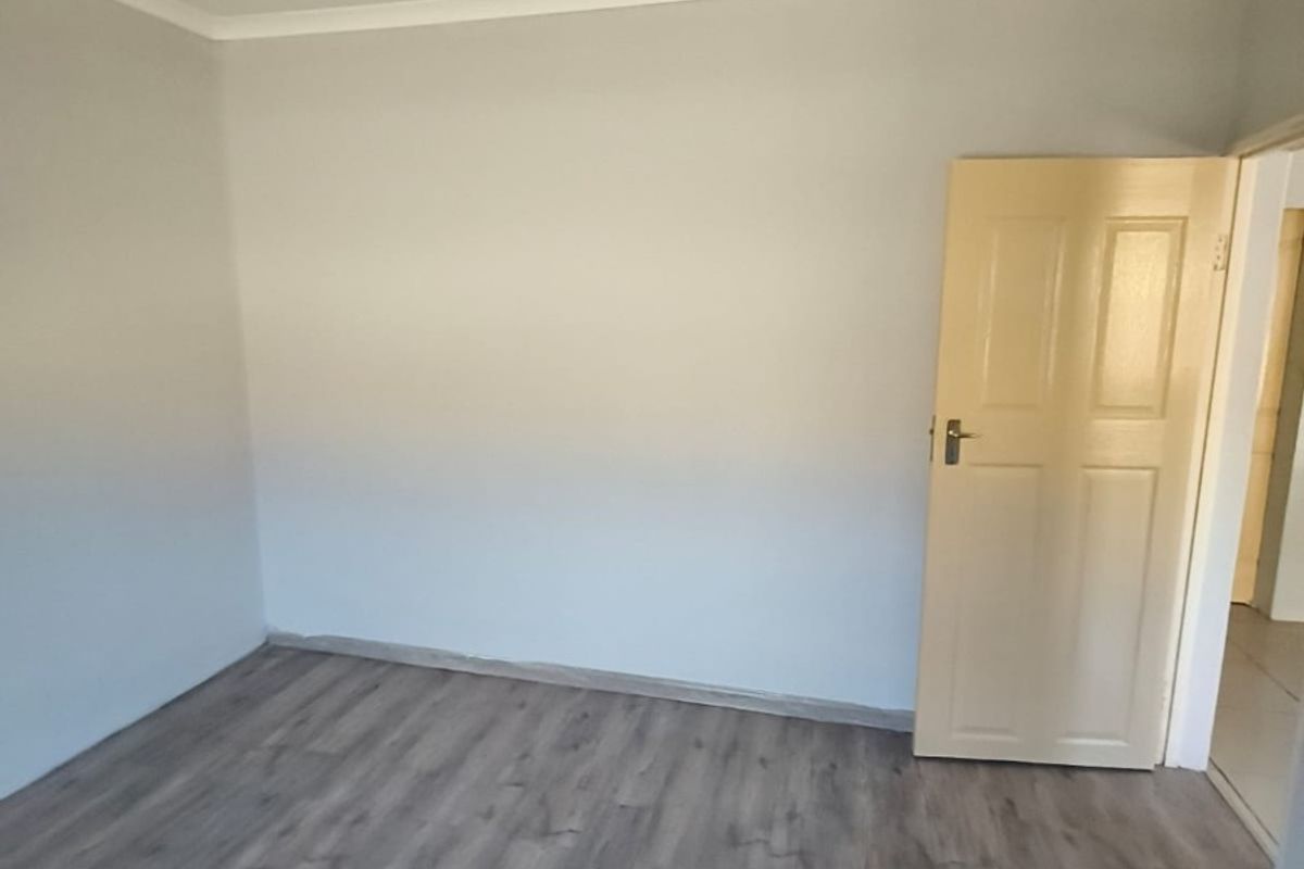 Beacon Bay - 2 Bedroom flat for rent - Photo 5