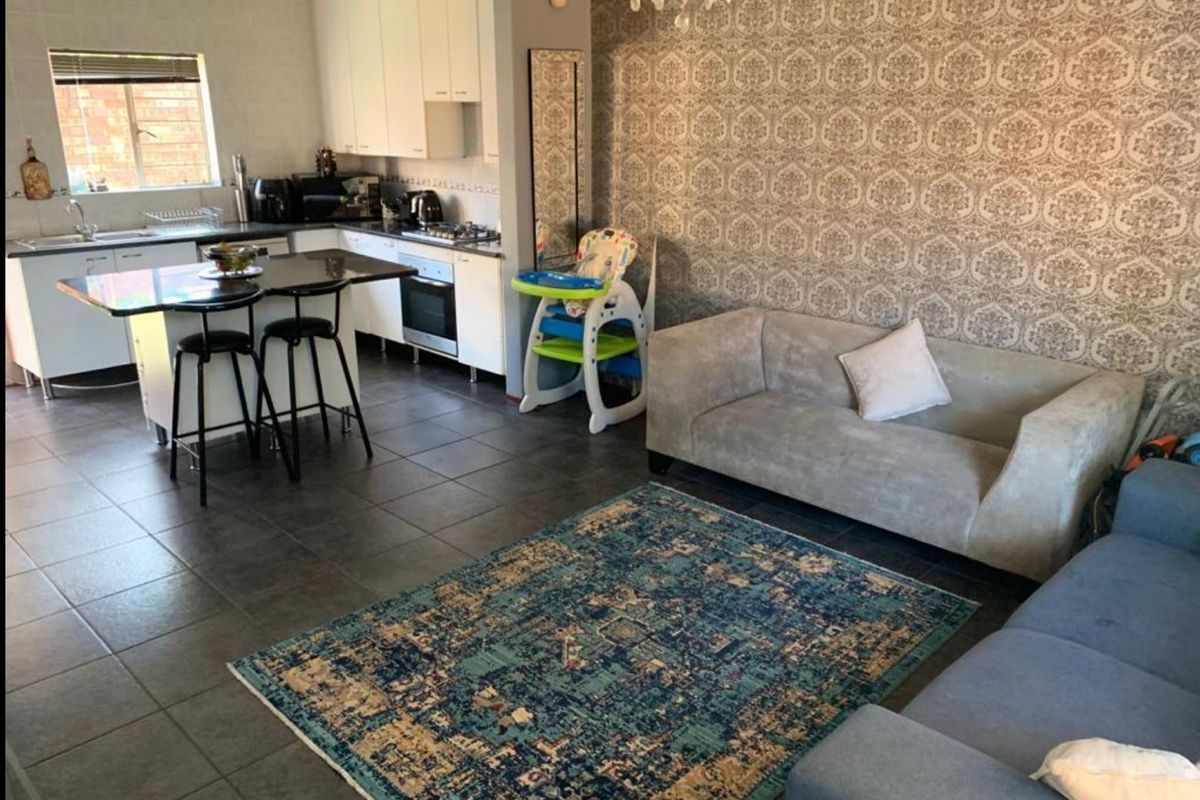 Three Bedroom House for rental in Kyalami - Photo 3