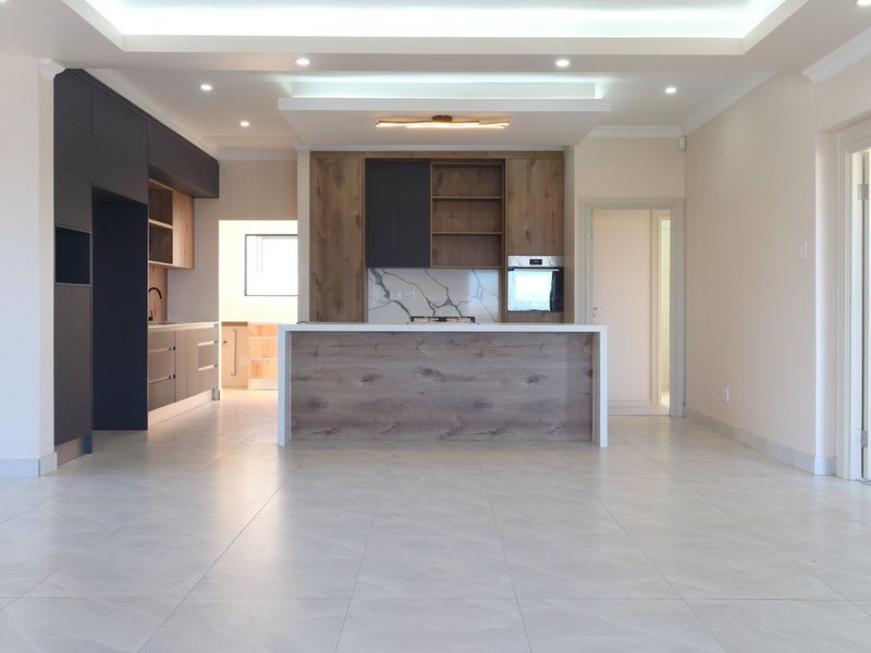 Brand-New 4-Bedroom Home with Sea Views for Sale in Fountains Estate, Jeffreys Bay - Photo 4