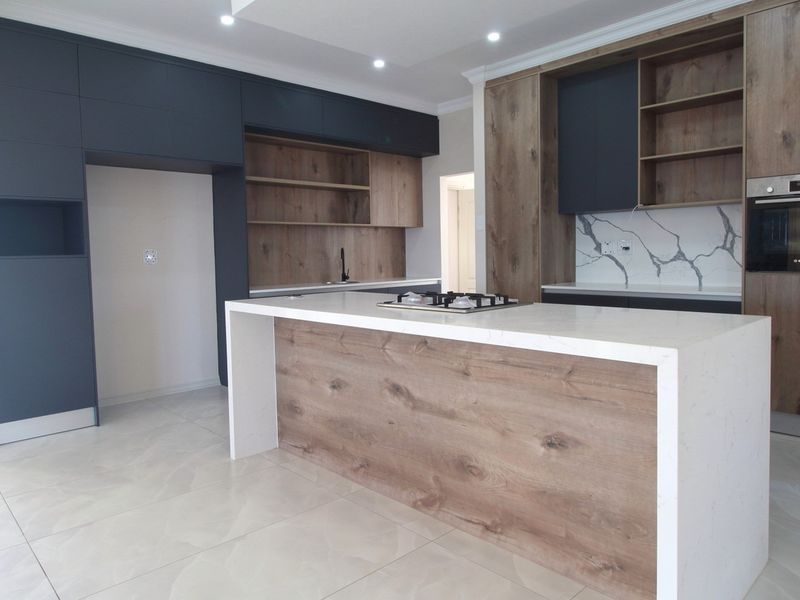 Brand-New 4-Bedroom Home with Sea Views for Sale in Fountains Estate, Jeffreys Bay - Photo 7