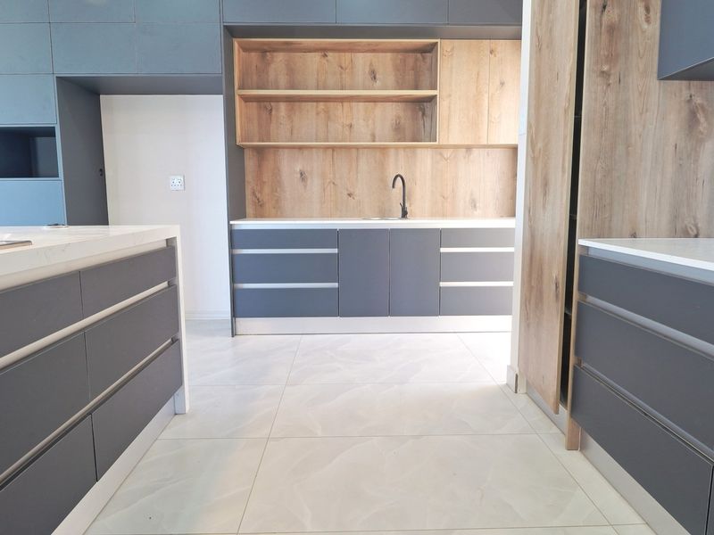 Brand-New 4-Bedroom Home with Sea Views for Sale in Fountains Estate, Jeffreys Bay - Photo 6