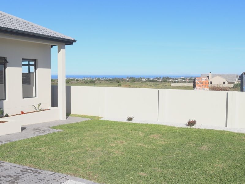 Brand-New 4-Bedroom Home with Sea Views for Sale in Fountains Estate, Jeffreys Bay - Photo 2
